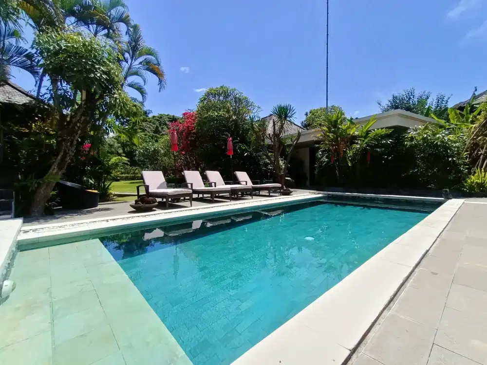 For Sale  Beautiful Villa With Big Wonderful Garden, Walking Distance