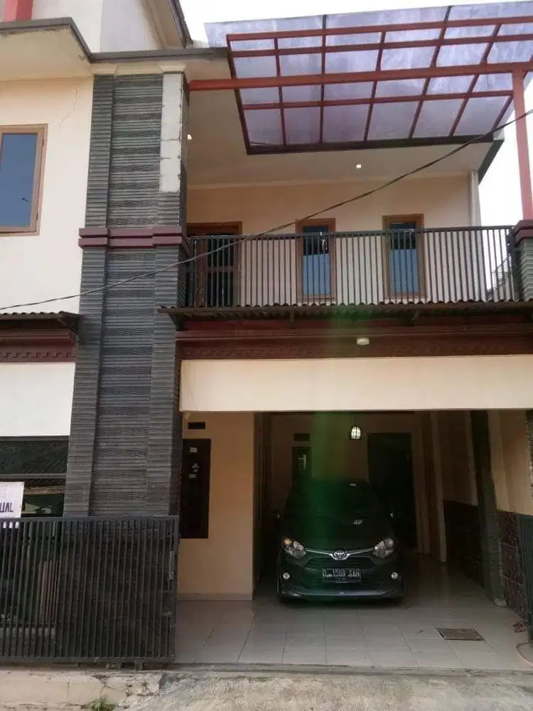 Di Jual Rumah 3 lantai