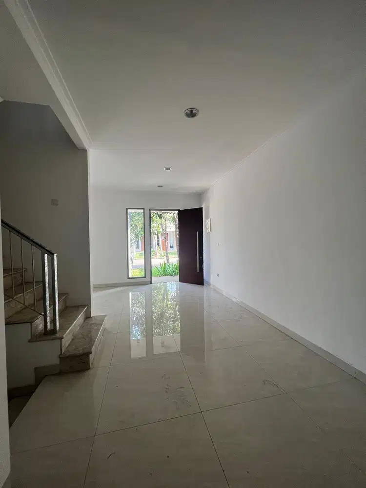 Rumah Cluster Orchestra Golf Island PIK Disewa Uk6x15 2Lt 3KT Kosongan