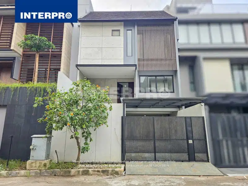 Rumah Brand New 3 Lantai Dijual Permata Buana Hadap Selatan - LT 144m2