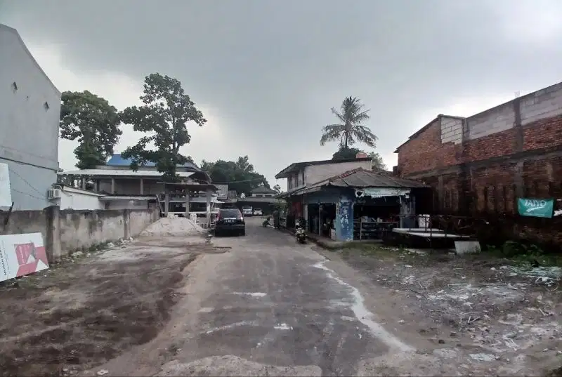 Dijual matrial dan tanah di Jalan Raya Kranggan