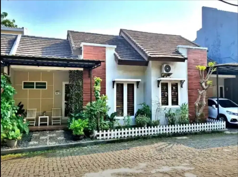 Rumah Cantik Asri dan Nyaman di cluster Area Purnawarman