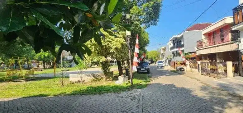 RUMAH NYAMAN HADAP TAMAN..! DALAM CLUSTER JAKASAMPURNA | BEKASI BARAT