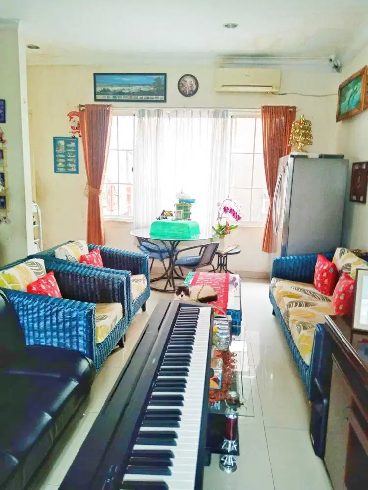 Dijual Rumah SHM di Cluster Europe Greenlake By Rumah Chinida (Ay)