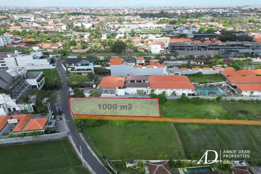 FREEHOLD LAND IN THE PRIME AREA OF PETITENGET (10 ARE)