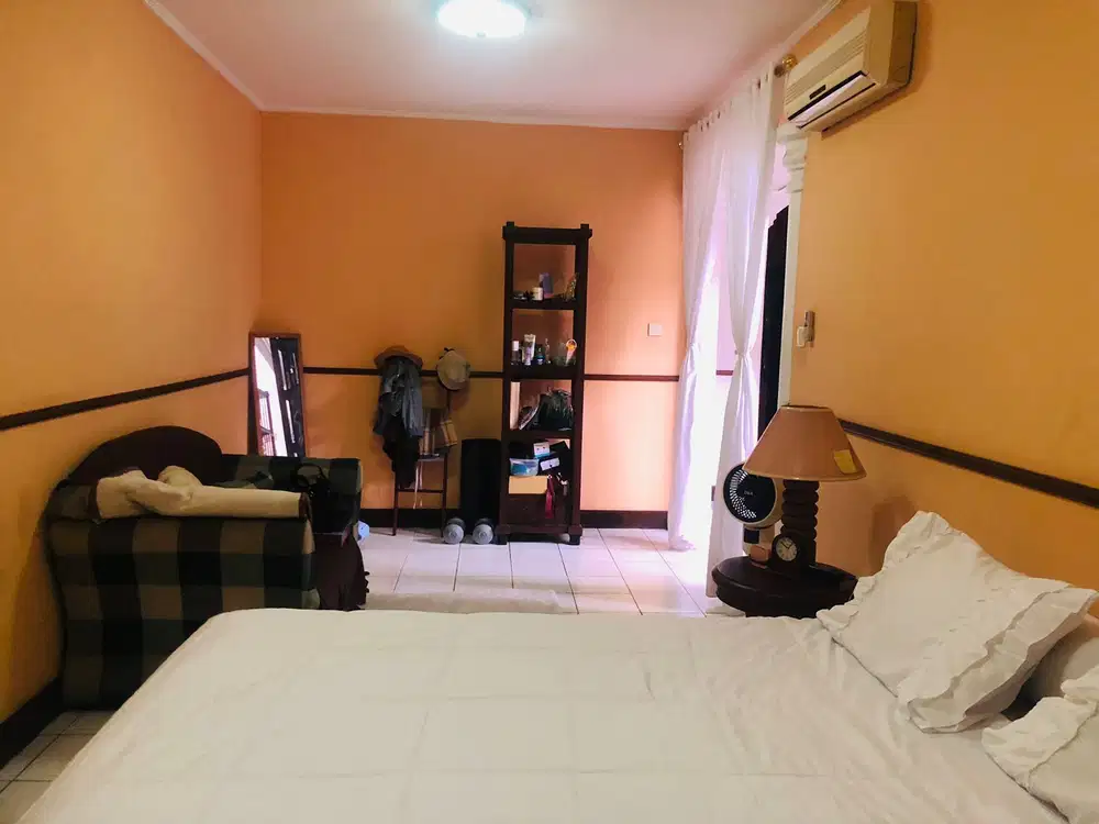 Rumah 2 lantai Modernland, siap huni, bisa KPR