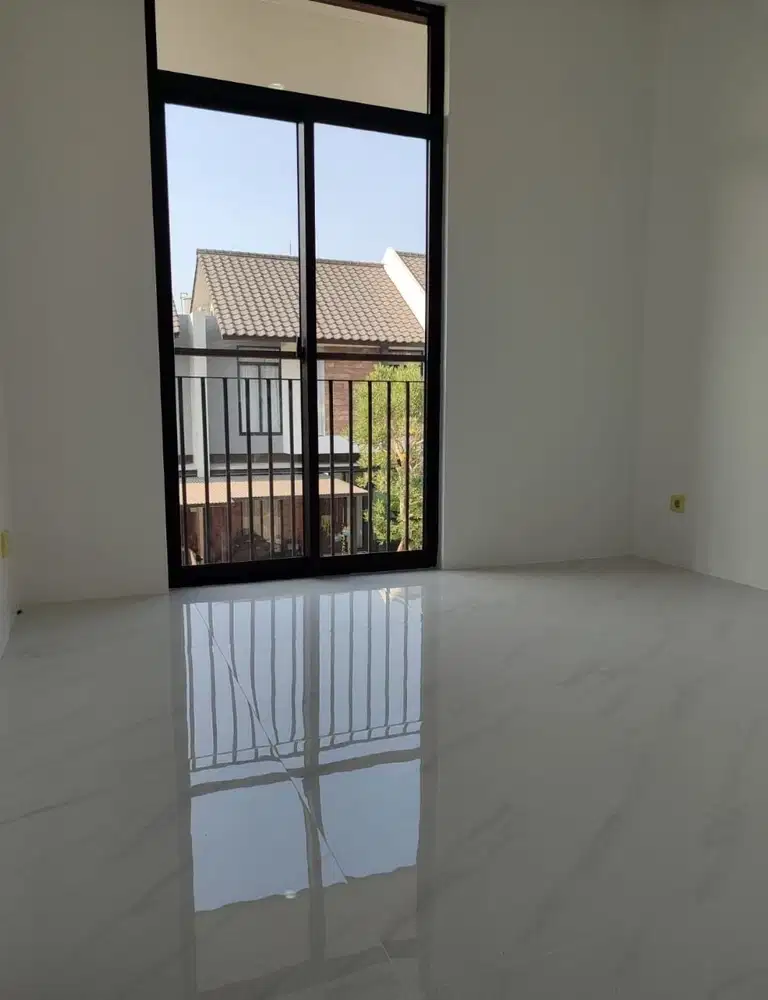 Rumah 2 Lantai KBP Tatar Lokacitra – AC Full, Taman Belakang, Harga 2,4 M Nego