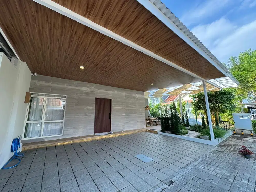 Rumah Garden Corner Elegan Scandinavian Kota Baru Parahyangan