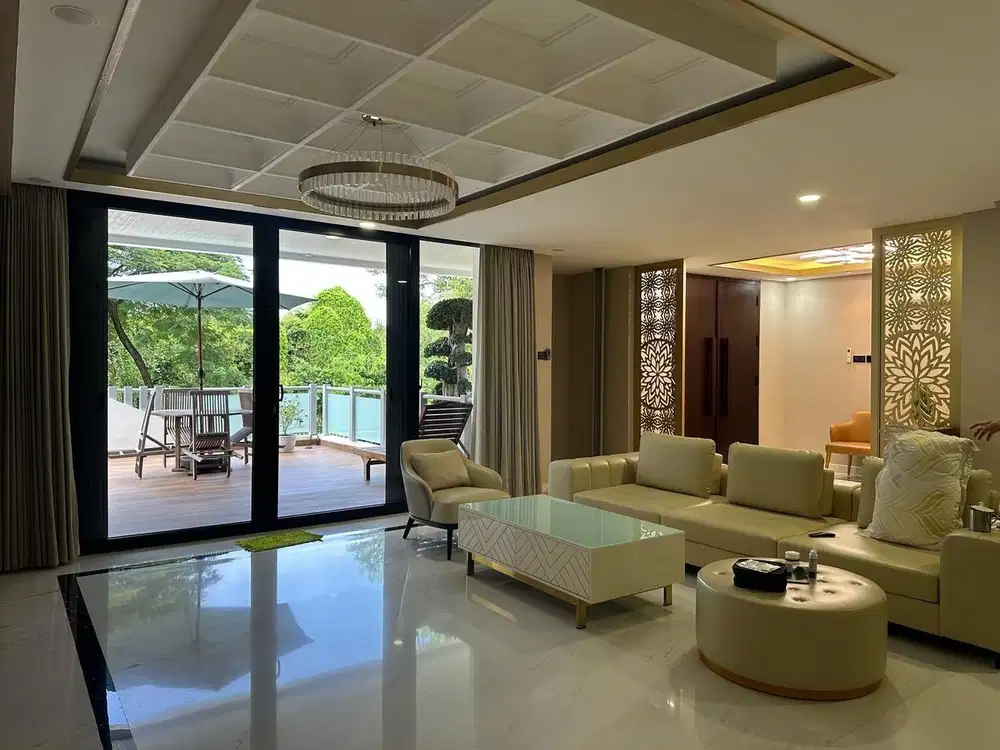 RUMAH PIK1 BGM UK 10X18,RENOVASI TOTAL,4 LANTAI,FULL FURNISH,LIFT