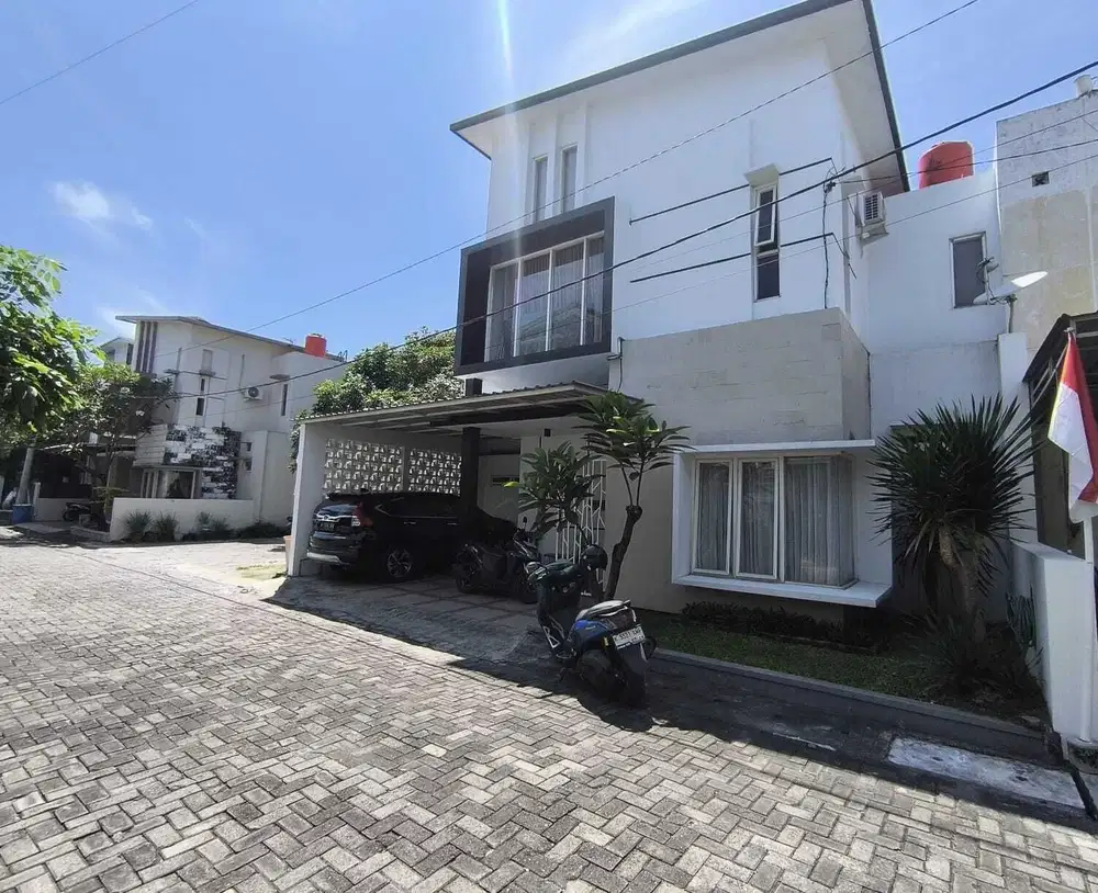 Rumah Mewah Full Furnished Cluster Elite   Colomadu.  Karanganyar