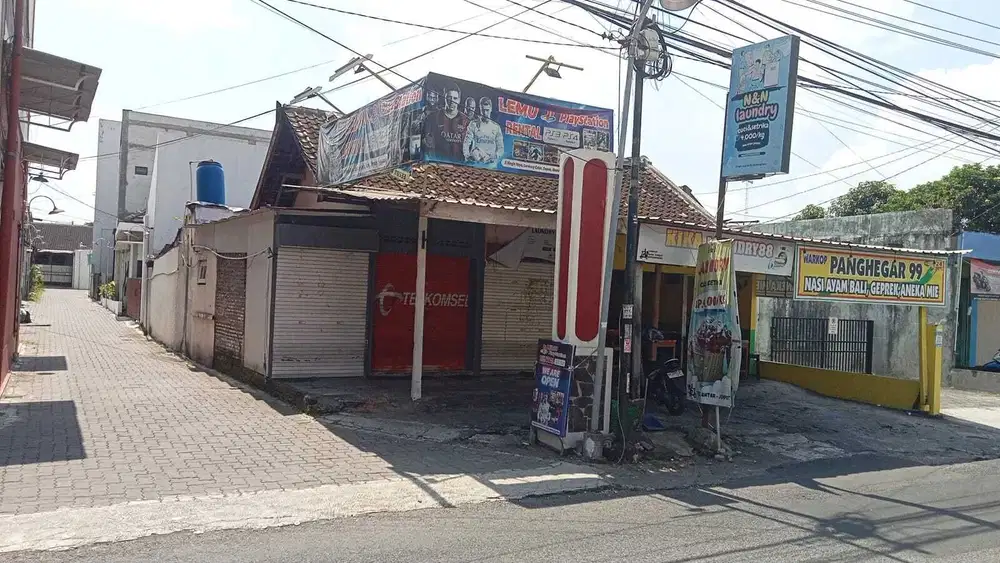 TANAH + BANGUNAN STRATEGIS MURAH DEKAT KAMPUS UII DAN UPN SLEMAN YOGYA