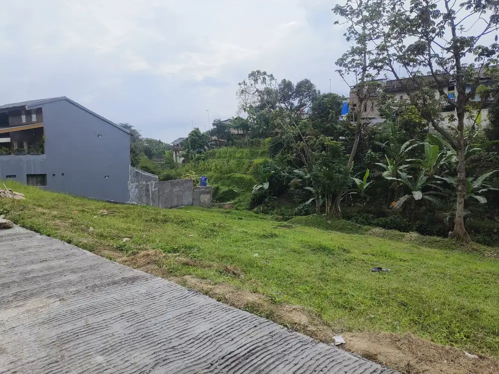 Tanah 300 meter di puncak megamendung bogor