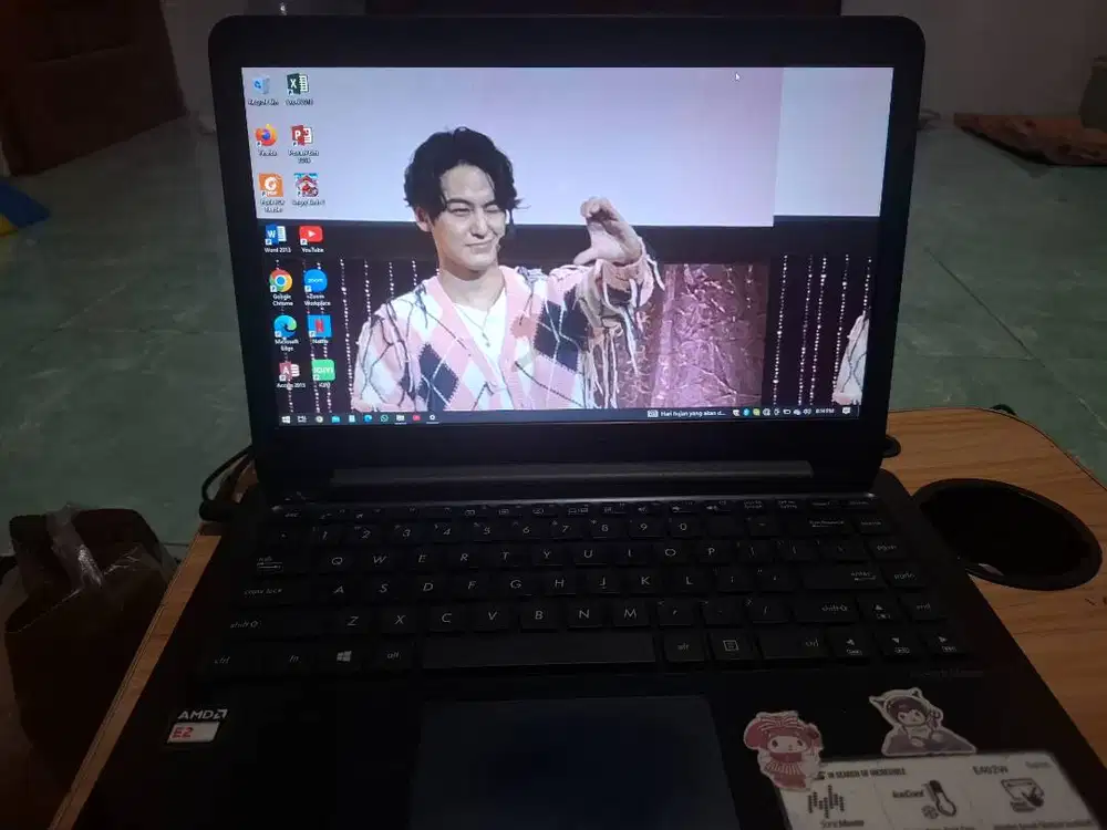 Laptop ASUS E402W AMD E2-6110 4GB RAM 500GB HDD