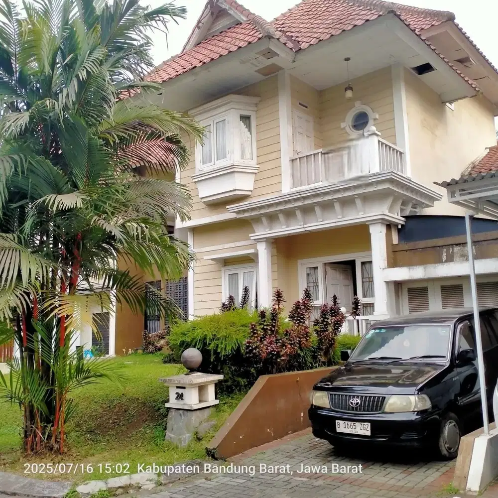 Rumah Bagus furnish komplek Kota baru parahyangan