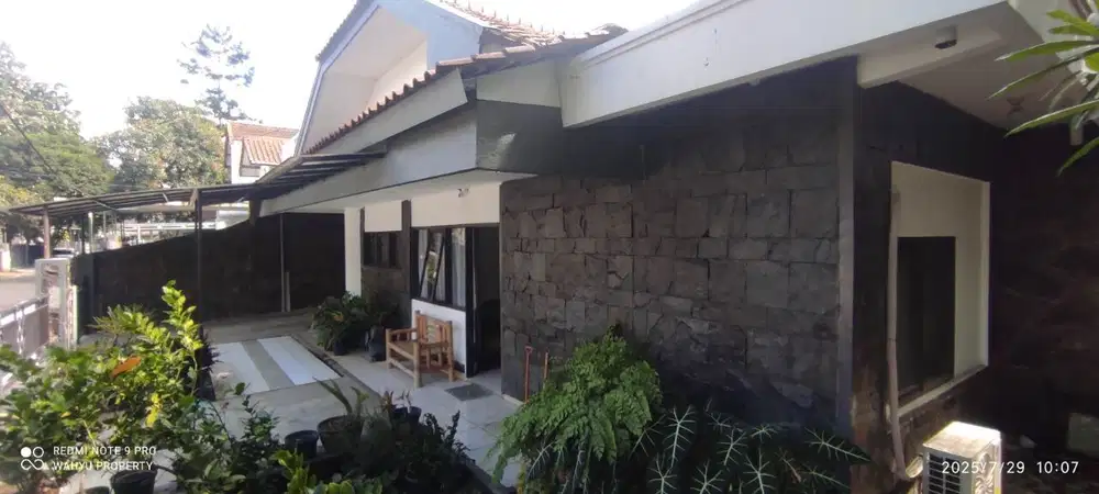 Rumah  terawat siap huni di sayap Buahbatu Lengkong Turangga Bandung