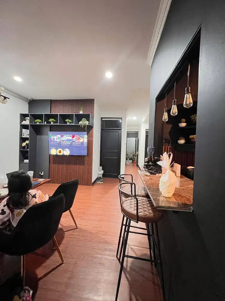 Rumah Bagus Siap Huni di Kawasan Komersil Sayap Riau Bandung