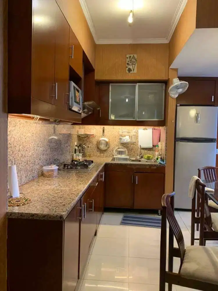 Apart lantai rendah,Furnished,renov ,3 BR, siap huni,Kelapa Gading