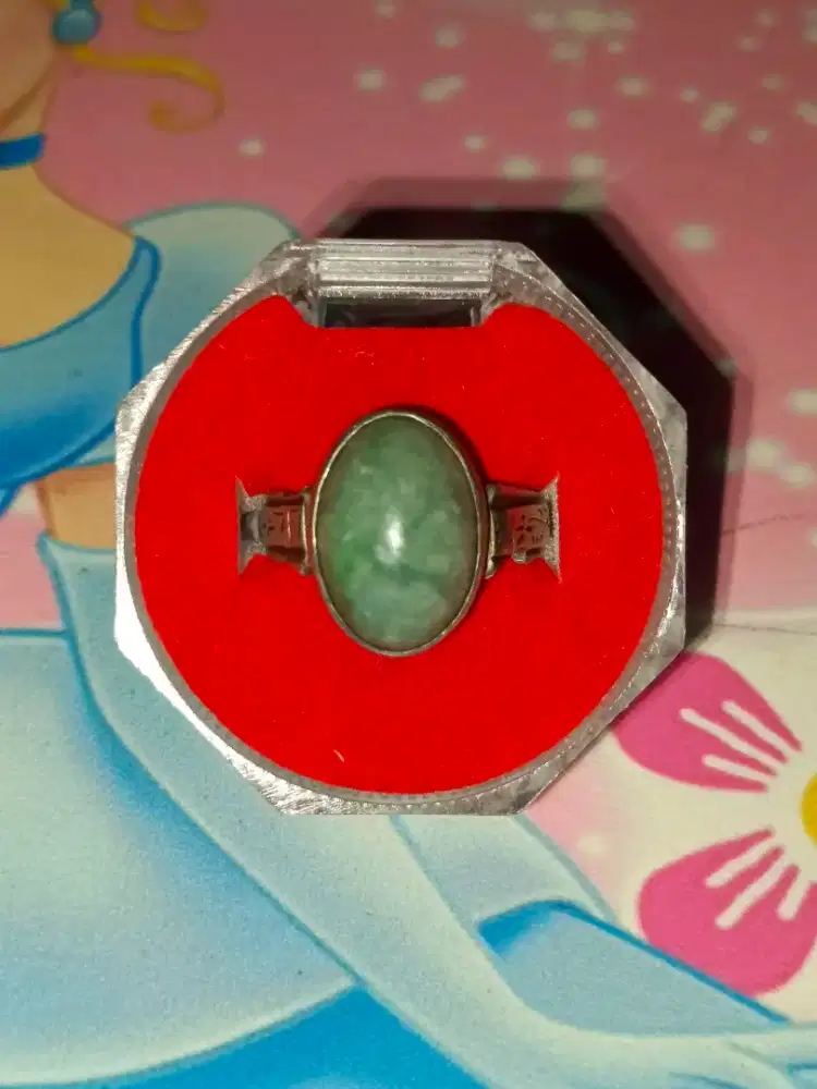 CINCIN PERAK BATU GIOK BURMA (JEDAITE JADE)