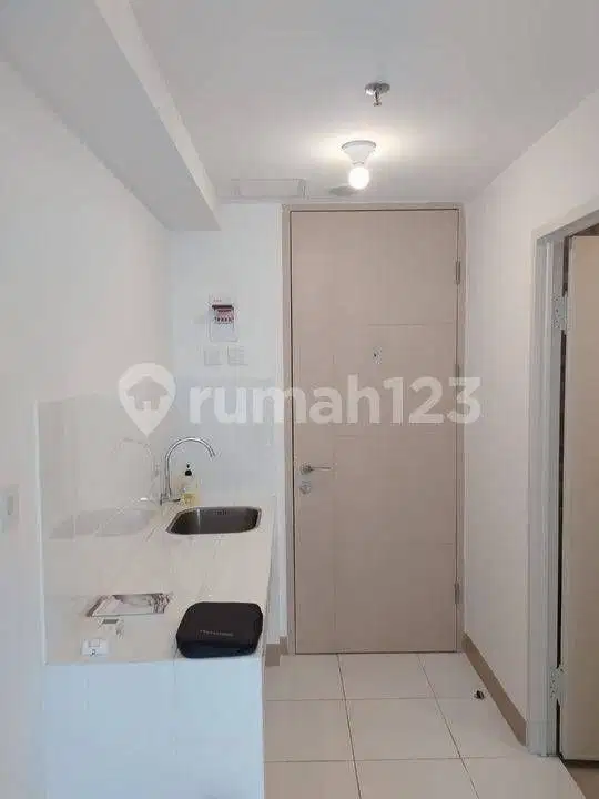 disewakan apartemen studio tokyo riverside unfurnish