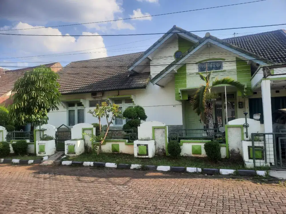 Rumah lokasi strategis semarang atas