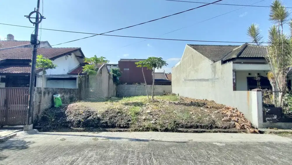 Tanah lebar 10 di Taman Kopo Indah 2, SHM, Selatan