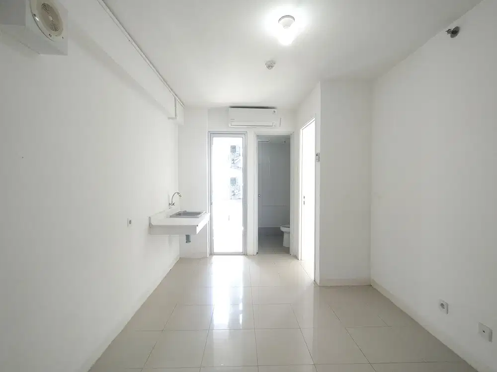 Jual BU ! Apartemen Bassura city 2 Kamar kosongan