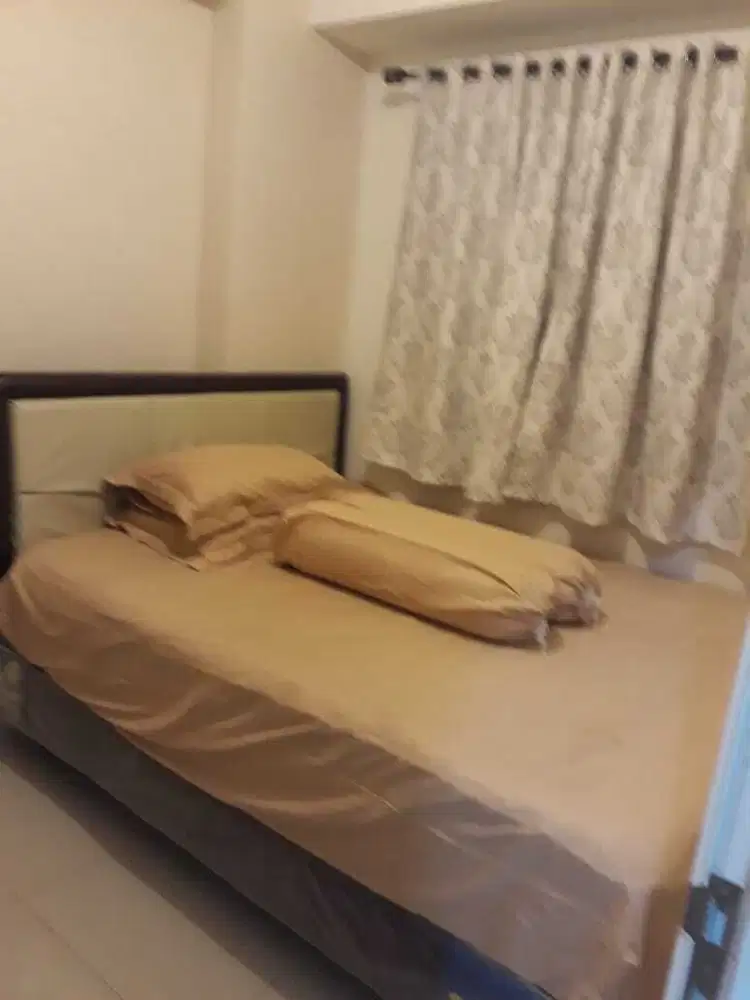 GREEN PRAMUKA MALL 2BR FURNISH SEWA PER/ TAHUN MIDDLE FLOOR KONDISI BA