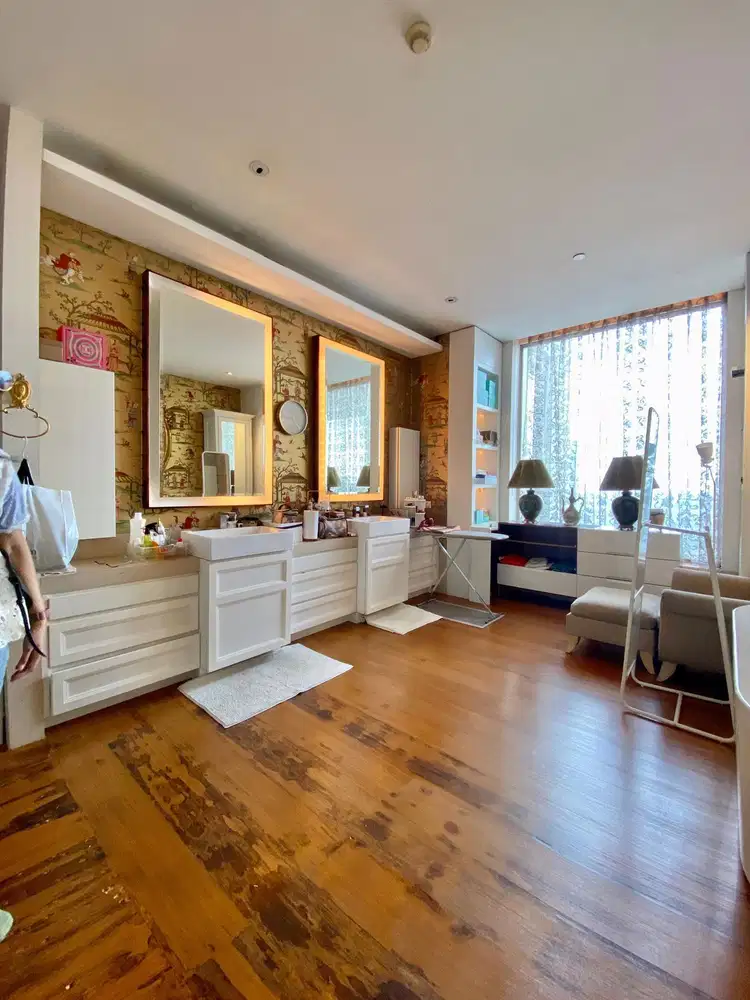 DIJUAL THE APARTEMEN DHARMAWANGSA 3BR
