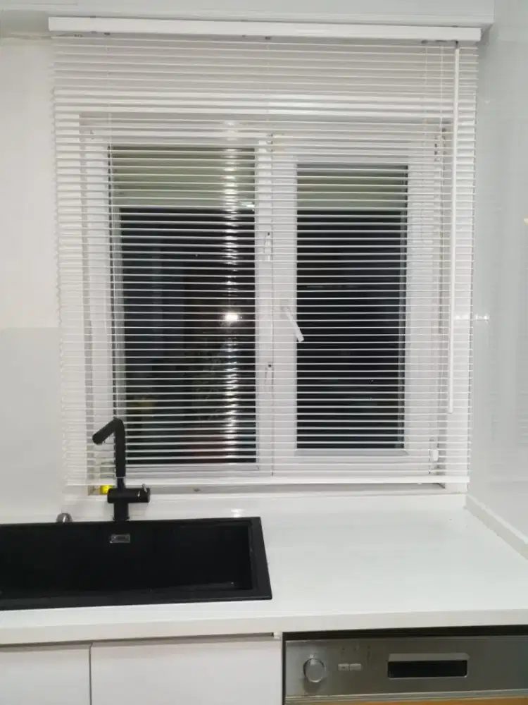 Venetian blind/Tirai kantor/krey alumunium/gordyn modern