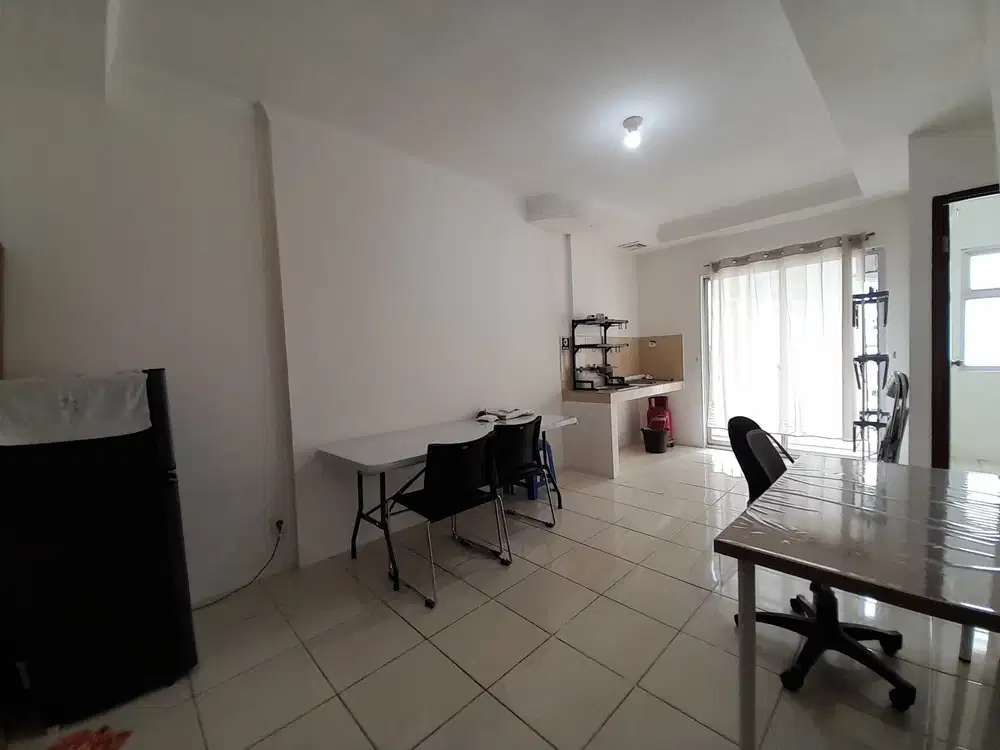 Disewakan Apartemen Mediterania Garden 2, 2BR Unfurnished View Pool