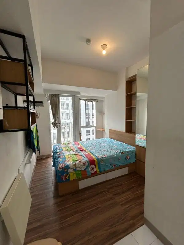 APARTEMEN SEMI FURNIS TOKYO LANTAI VINYL