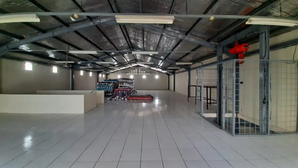 Dijual Gudang Siap Pakai Komplek Pergudangan Jln. Kopo Bandung Selatan