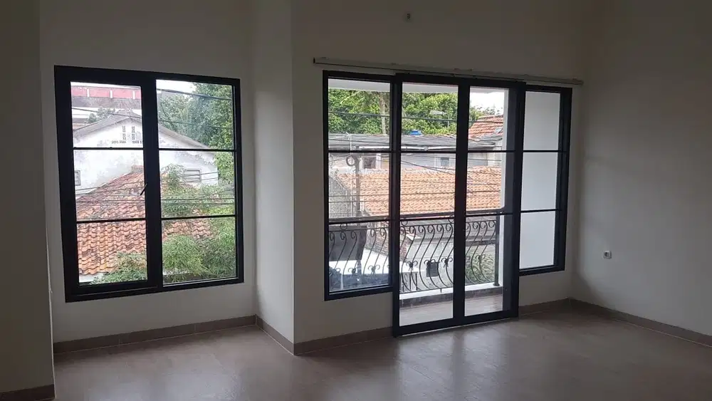 Dijual rumah baru siap huni di Pejaten Timur dekat ke Mall Kali bata c