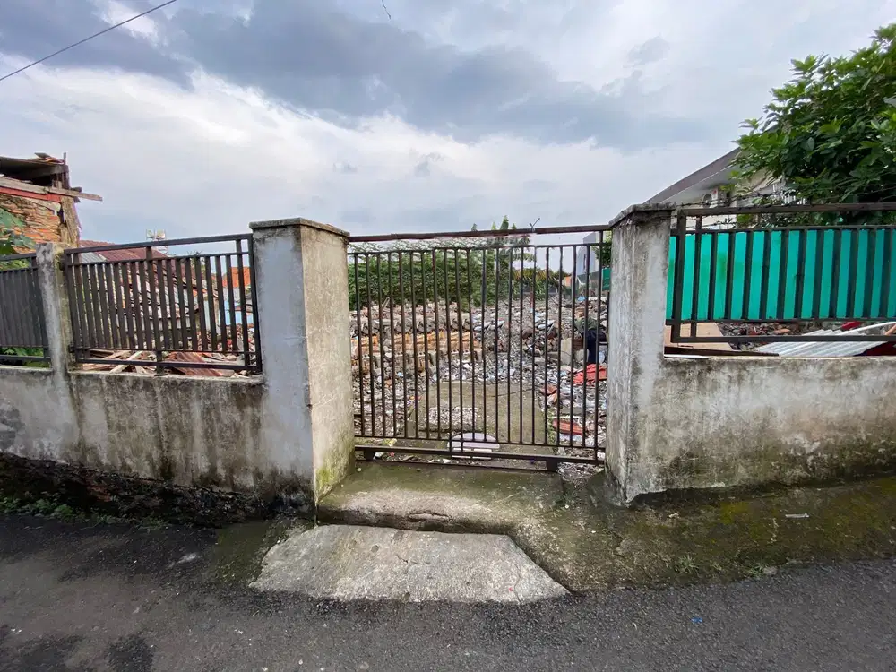 Dijuat tanah dijagakarsa hanya 1 km dari stasiun lenteng agung