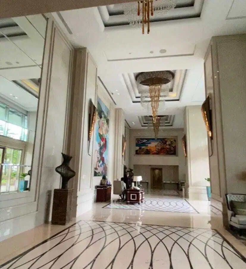 Disewakan Apartemen Raffles Residence 4BR