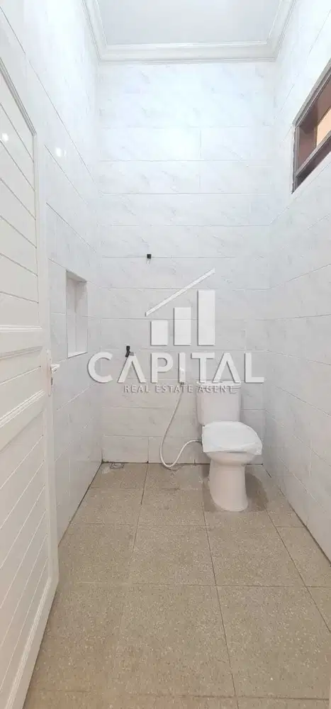 Ruko Baru Renov di Taman Holis Indah Mainroad Strategis Banget