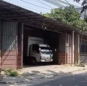 Dijual rumah usaha/Gudang/Kantor Medokan Semampir