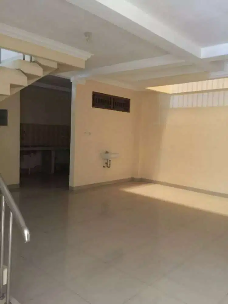 Dijual Cepat Harga BU,Rumah sunter 3 lantai Siap huni