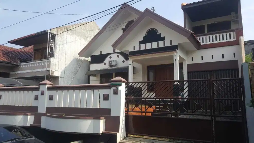 Rumah Mewah Dua Lantai Kalibanteng Manyaran
