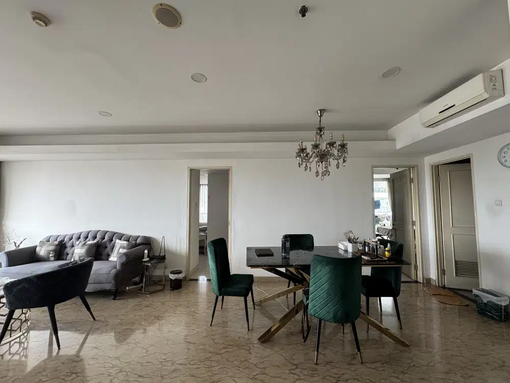 Jual apartemen royale springhill 3 kamar 196 meter murah