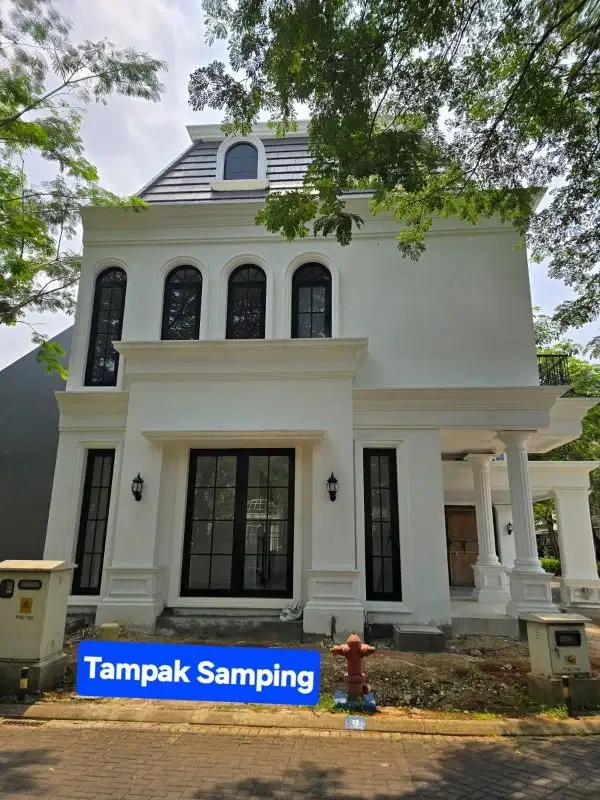 Rumah American Classic Bangunan Mandiri Posisi Hoek