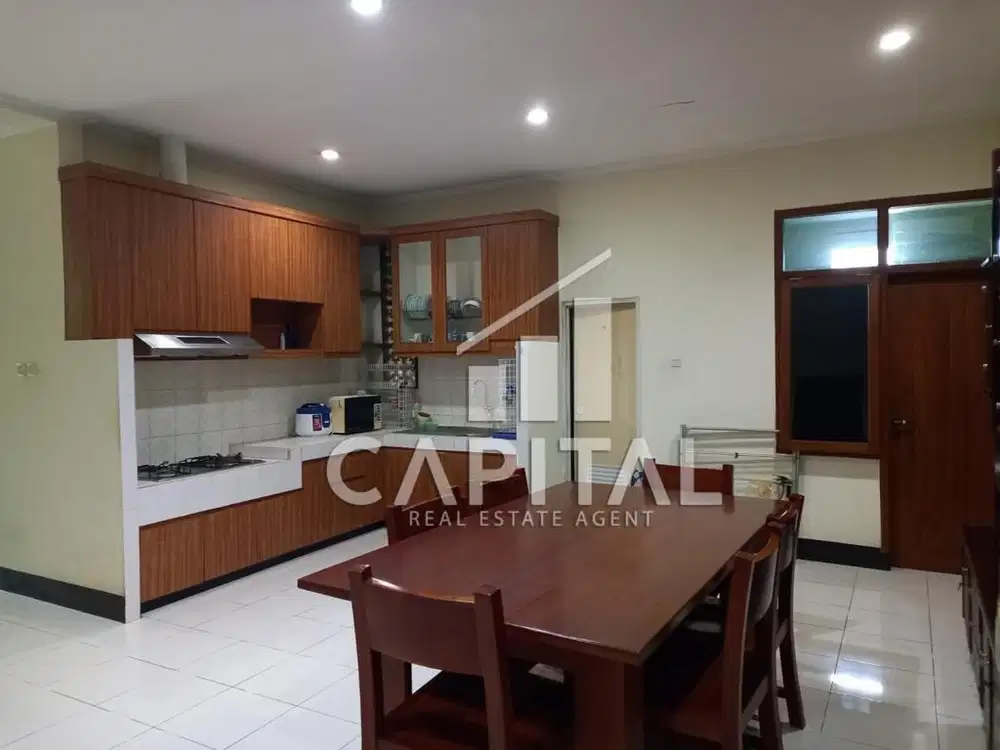 Rumah Semi Furnished Full Renov di Taman Kopo Indah 2 Patung Kuda