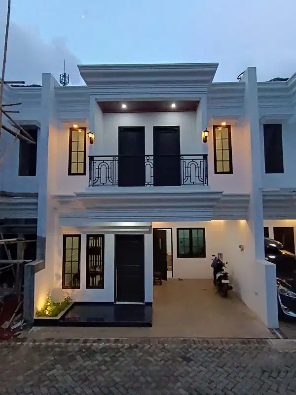 Di Jual Rumah American classic  Modern D Bintaro