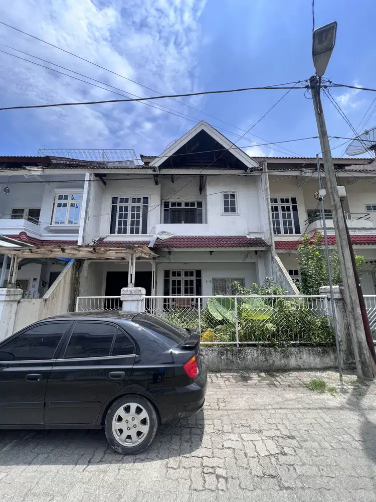 Dijual villa polonia indah daerah medan polonia