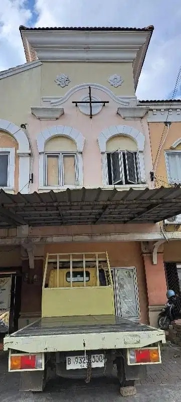 Ruko Hadap Jalan Raya. Bebas Banjir. Ramai. Aman.