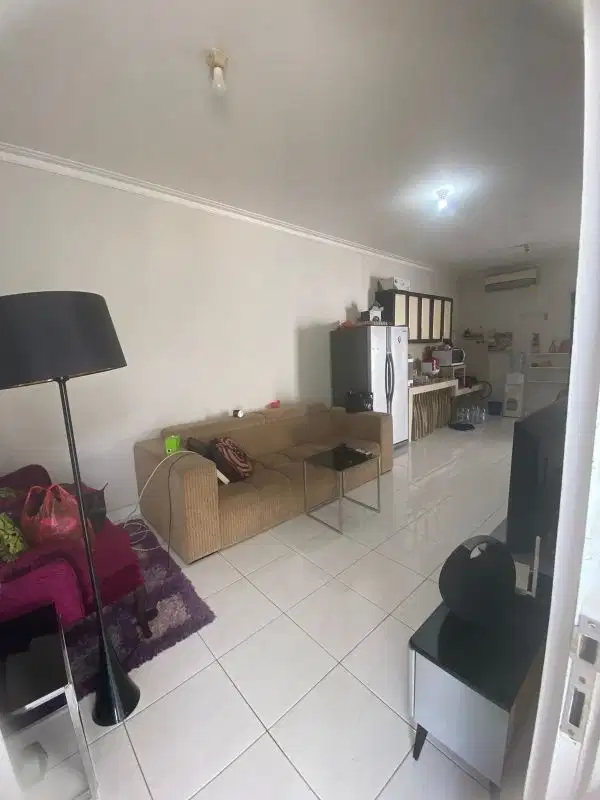 Rumah Minimalis di Cluster Belevue Kota Wisata