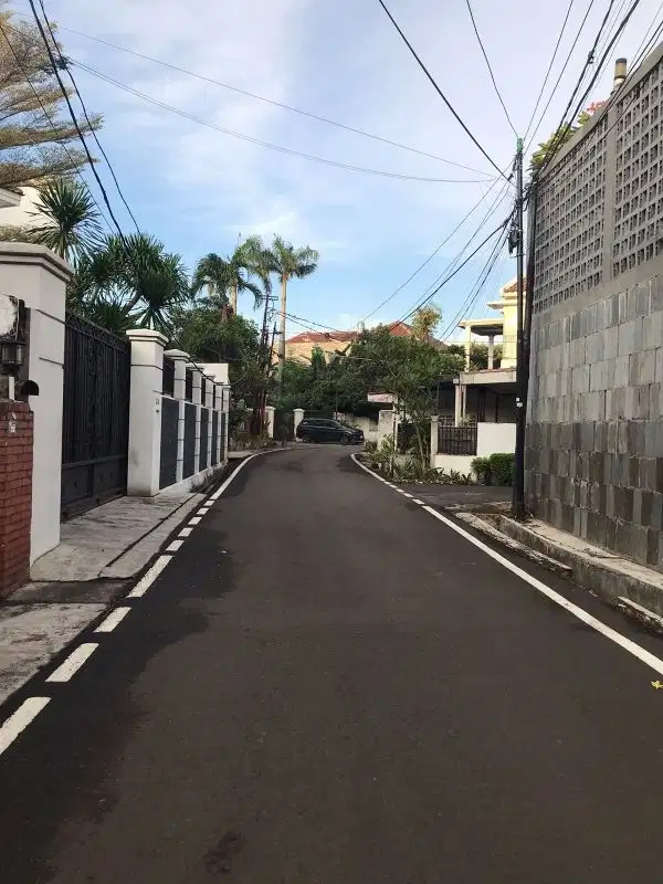 DIJUAL RUMAH  DI AMPERA KEMANG JAKARTA SELATAN, HARGA MURAH!