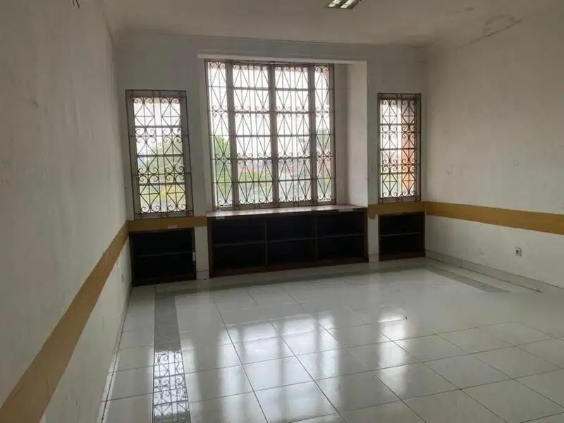 Ruko Gading Nirwana Sudah Jadi Kantor