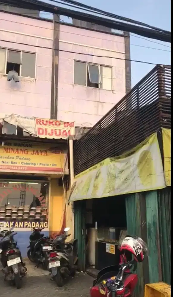 Ruko strategis sebelah Total buah BSD Tangerang Selatan