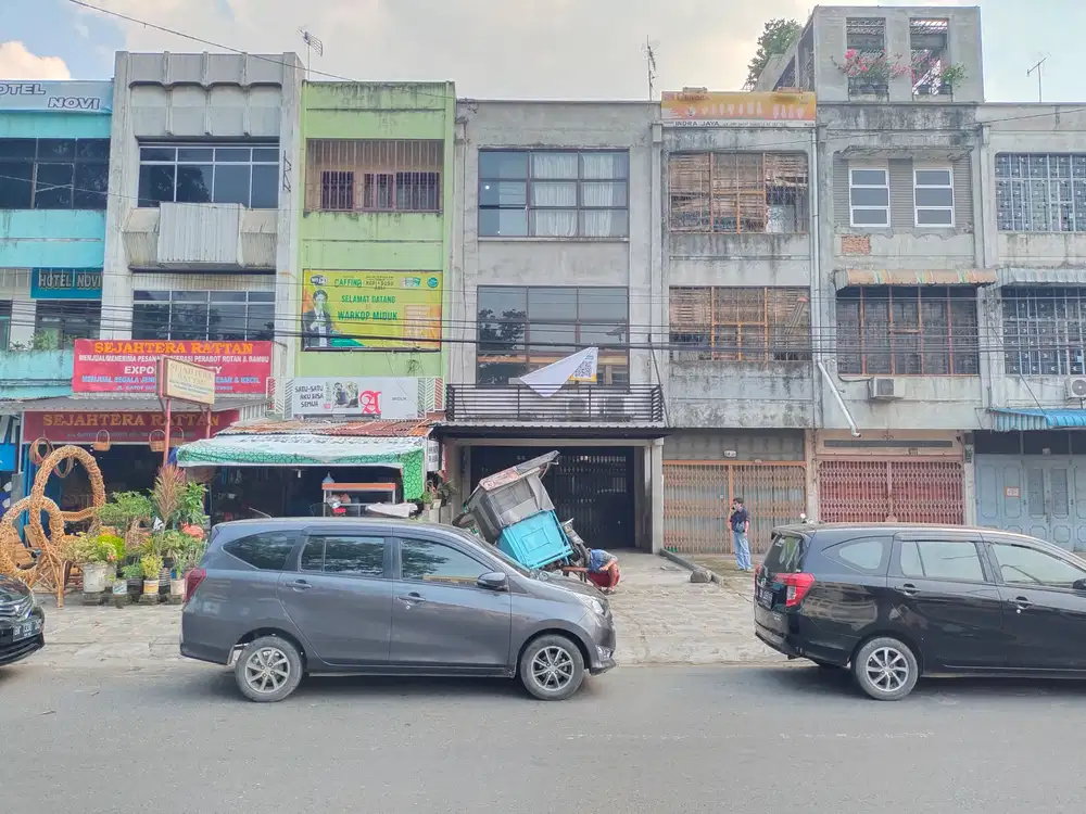 Ruko di Jalan Gatot Subroto